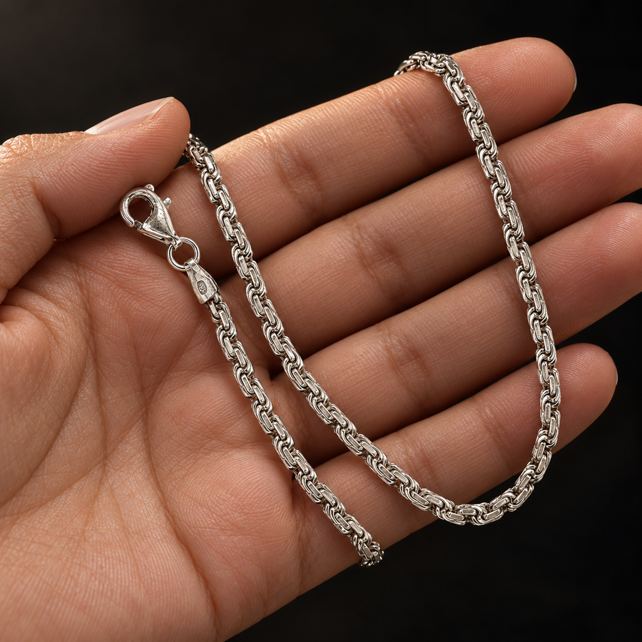 925 Sterling Silver Rope Chain Necklace – 2.8mm held in hand